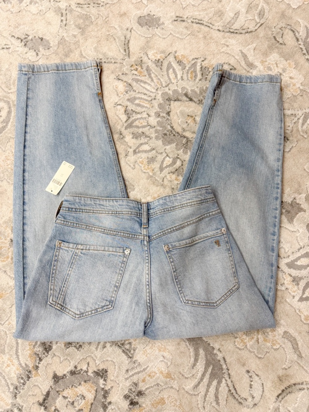 Anthropologie The Jules Mid-Rise Relaxed Straight-Leg Jeans by Pilcro - Picture 4 of 11